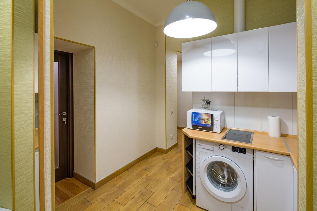 Apartment On Svobody Avenue 25 Lemberg Exterior foto